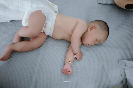 宣城三个月宝宝抬头不稳